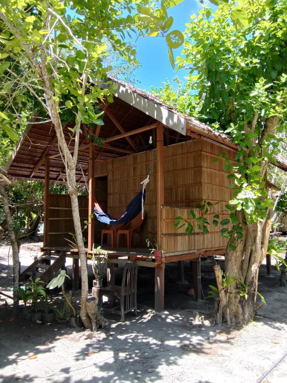 Daroyen Village Kri Buitenkant foto